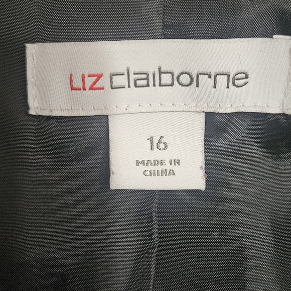 Liz Claiborne Womes jacket size 16. - Picture 11 of 13